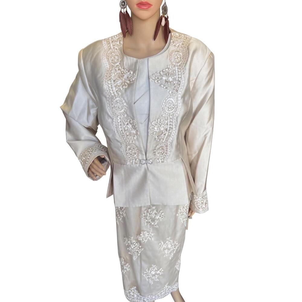 NEW GIOVANNA women's elegance lace 3-piece set in champagne